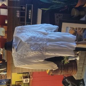 Nine West Vintage American Jeans size M cream shirt.